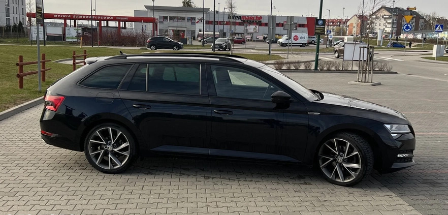 Skoda Superb cena 159900 przebieg: 44000, rok produkcji 2021 z Olsztyn małe 67